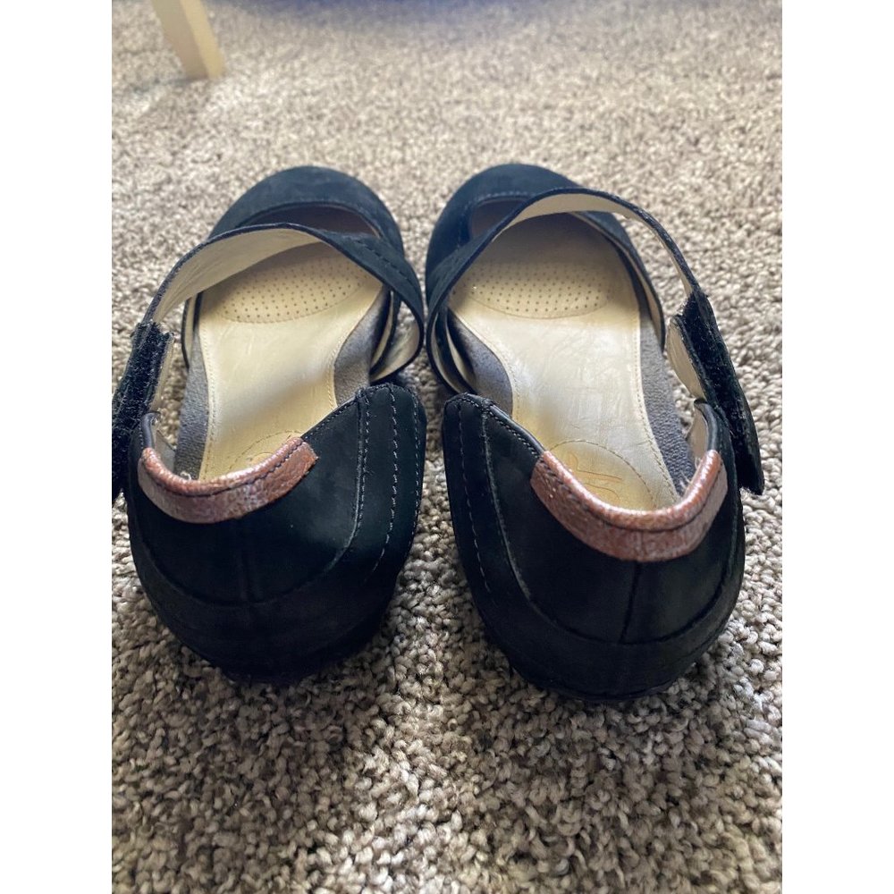 OTBT Black Flats - Picture 5 of 7